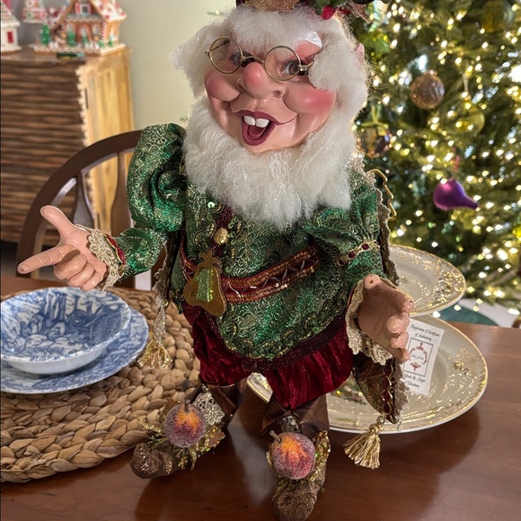 Mark Roberts Partridge in a Pear Tree Elf Medium - Picture 3 of 11